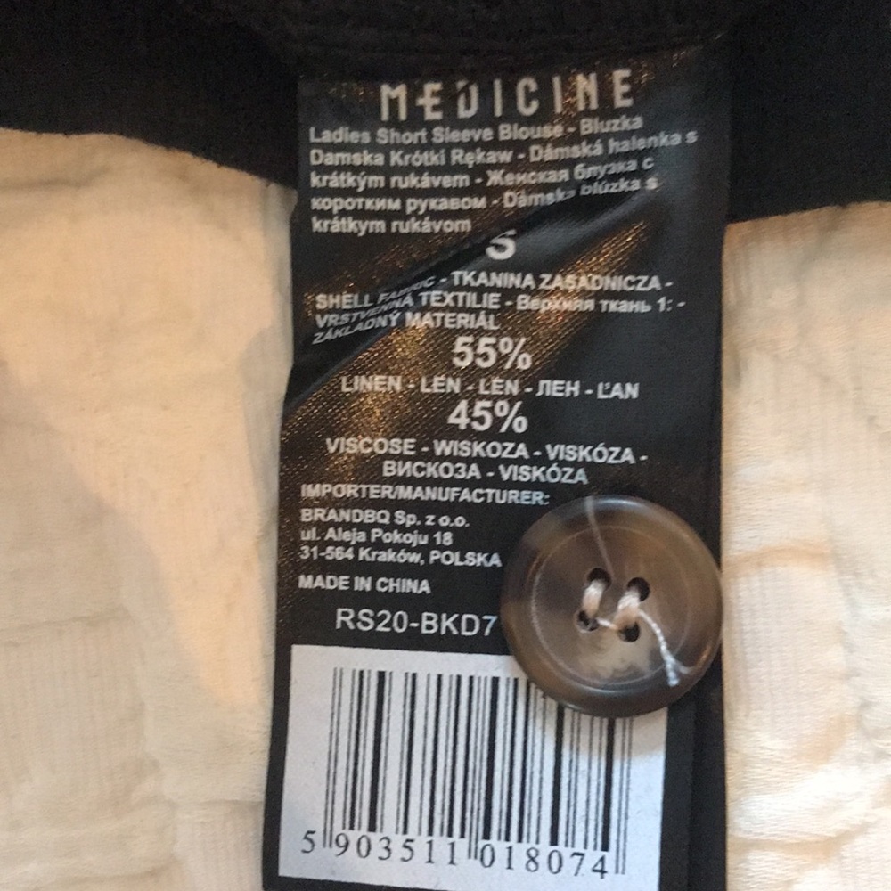 Black linen blouse with white stitching - Picture 11 of 11